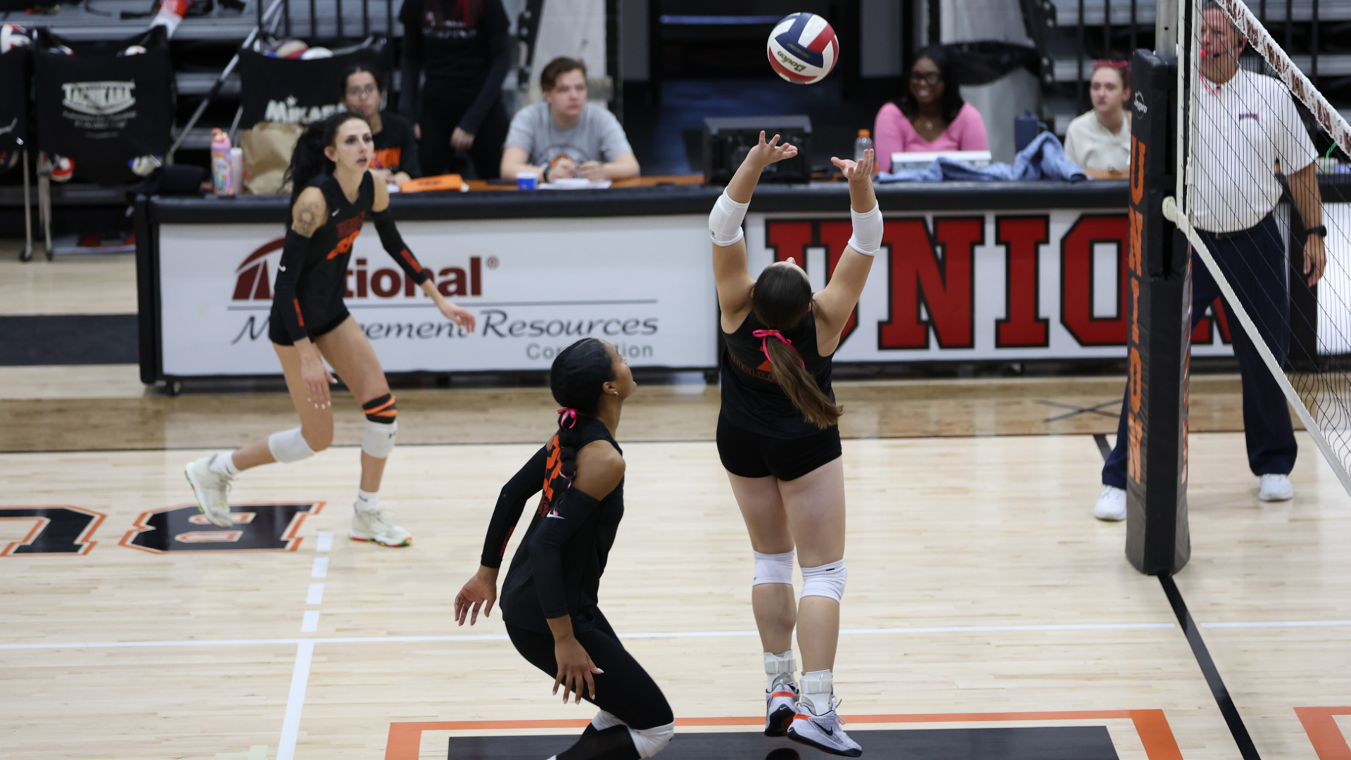 Union Volleyball Completes Season Sweep of Bryan